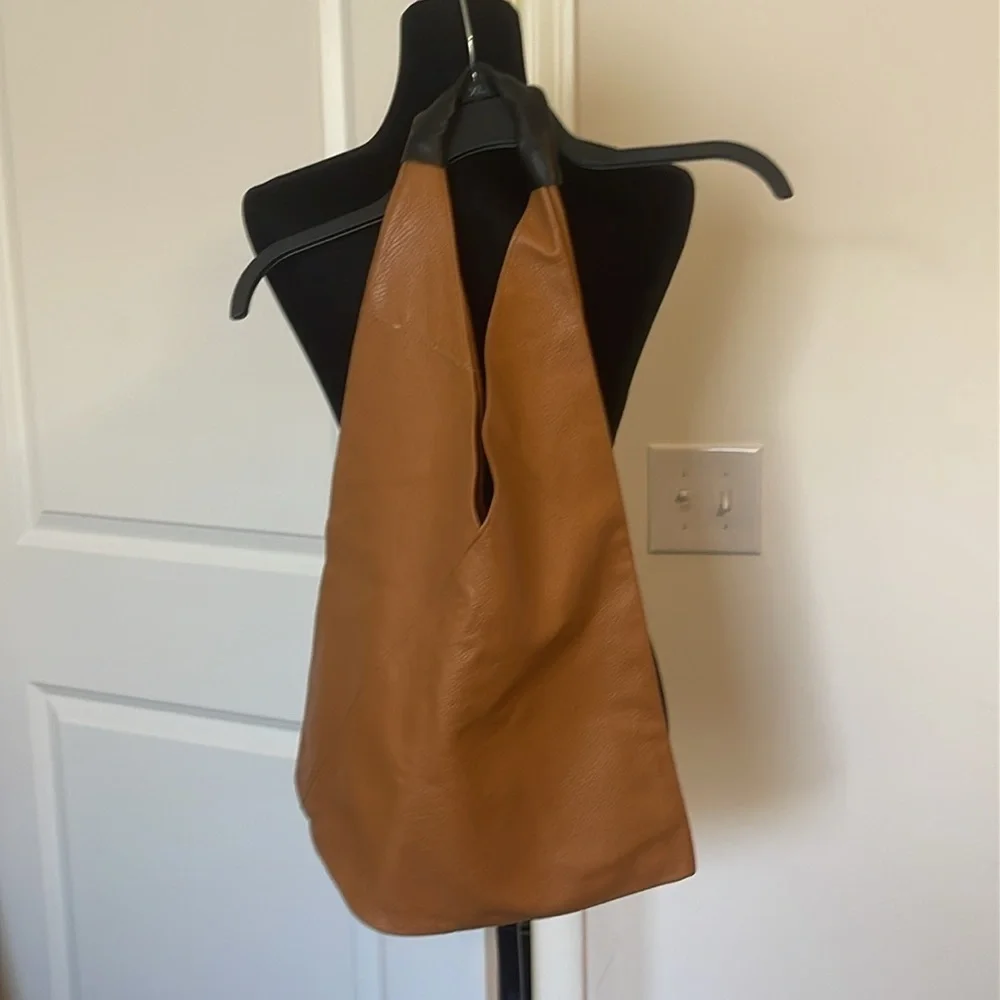 NWOT Borse In Pelle Genuine Leather Shoulder Slouch Bag Coin Purse NWOT